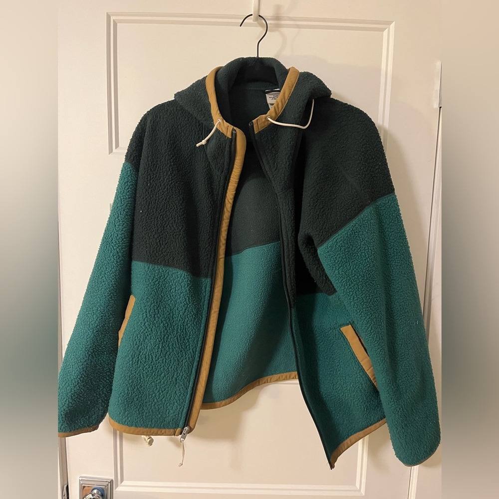 North face women’s medium jacket